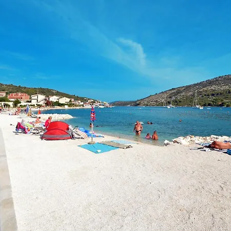 With A Parking Space Vinisce, Trogir - 23986 Apartment *