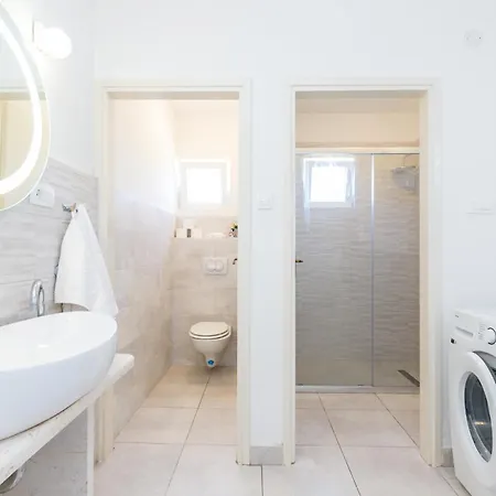 Appartement With A Parking Space Vinisce, Trogir - 23986 Vinišće