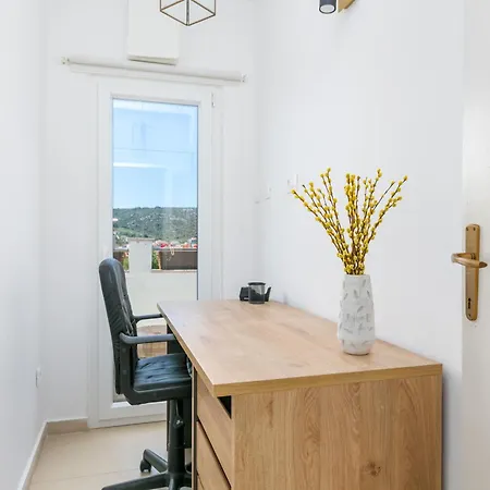 With A Parking Space Vinisce, Trogir - 23986